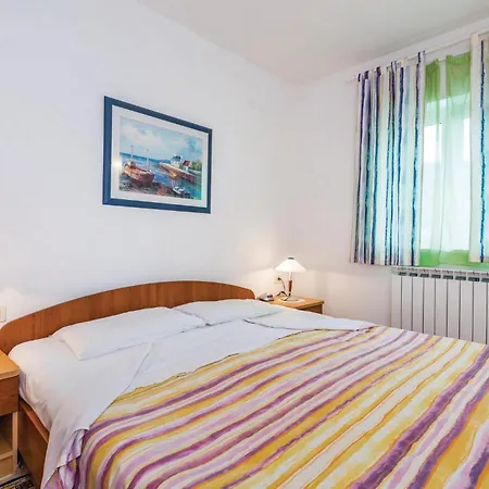 1 Bedroom Beautiful In Moscenicka Draga