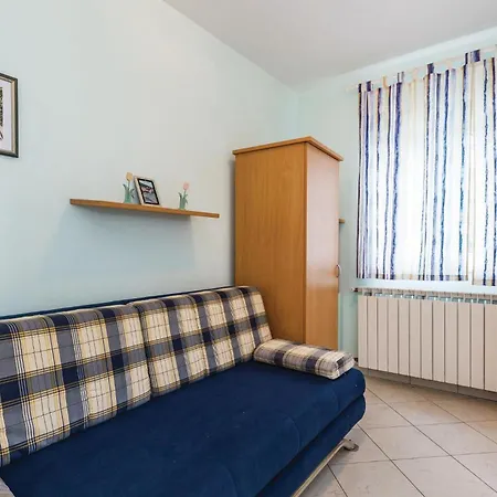 1 Bedroom Beautiful In Mošćenička Draga